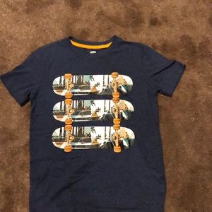 Old navy skateboard boys shirt